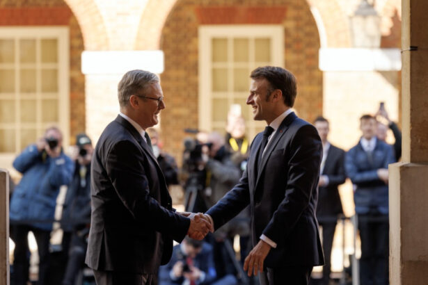 video keir starmer si emmanuel macron vor o crestere a presiunii asupra lui vladimir putin pentru un armistitiu in razboiul cu ucraina 686fe56e20669