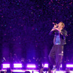 Mesajul solistului Coldplay, la primul concert după momentul viral în care CEO-ul Astronomer a fost filmat îmbrățișându-și colega. 2 video mesajul solistului coldplay la primul concert dupa momentul viral in care ceo ul astronomer a fost filmat imbratisandu si colega 687e1469e5eee