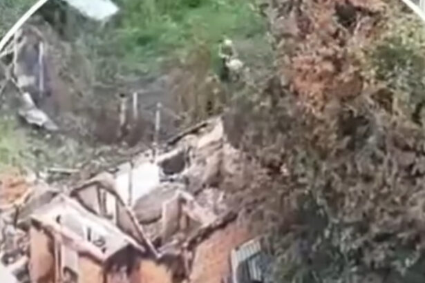 video momentul in care politistii de frontiera ucraineni lovesc un centru de drone si buncare rusesti in regiunea kursk 6864ec7aefc80