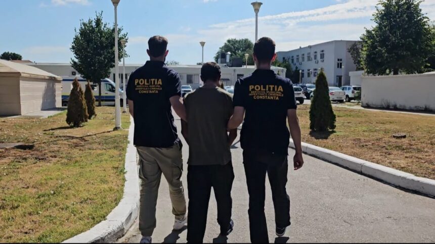 video piroman pe doua roti barbatul care a incendiat trei masini a mai fost urmarit de politie in trafic si si a abandonat motocicleta in tomis nord 687eb39986c73