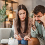 video sfatul economistilor romanii trebuie sa faca economii cum functioneaza regula 50 30 20 pentru planificarea lunara a bugetului 6879cf189e3f2
