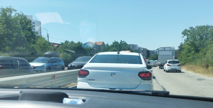 video trafic intens pe principalele drumuri inclusiv pe autostrazi dupa beach please turistii se intorc spre casa 6874e4c0510fb