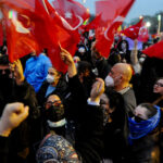 video zeci de mii de oameni au protestat la istanbul fata de incarcerarea fostului primar ekrem imamoglu 6864f9d8214c2