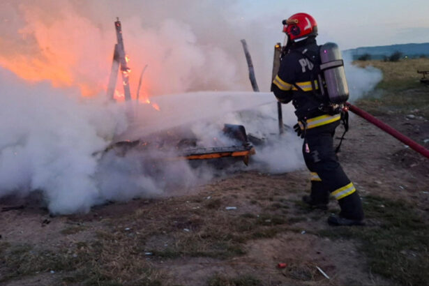 videofoto incendiu devastator in bihor un bebelus de 8 luni a murit ars de viu parintii s au autoevacuat de la ce a izbucnit focul 68760f892c82e