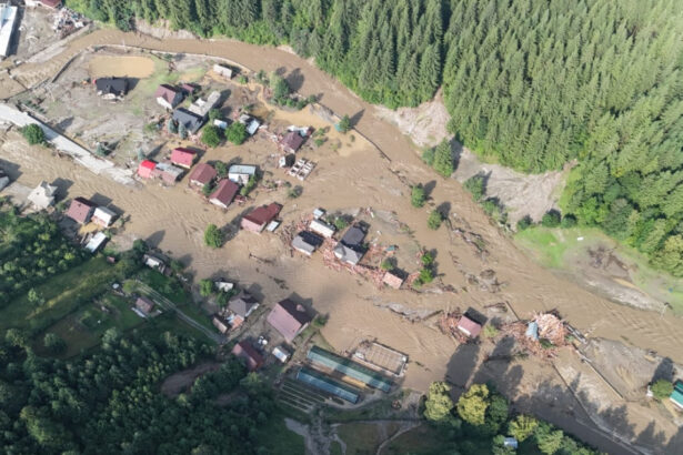 videofoto inundatii devastatoare in moldova trei oameni au fost ucisi de viitura autoritatile pregatesc noi evacuari din calea apelor 6887a360c5278