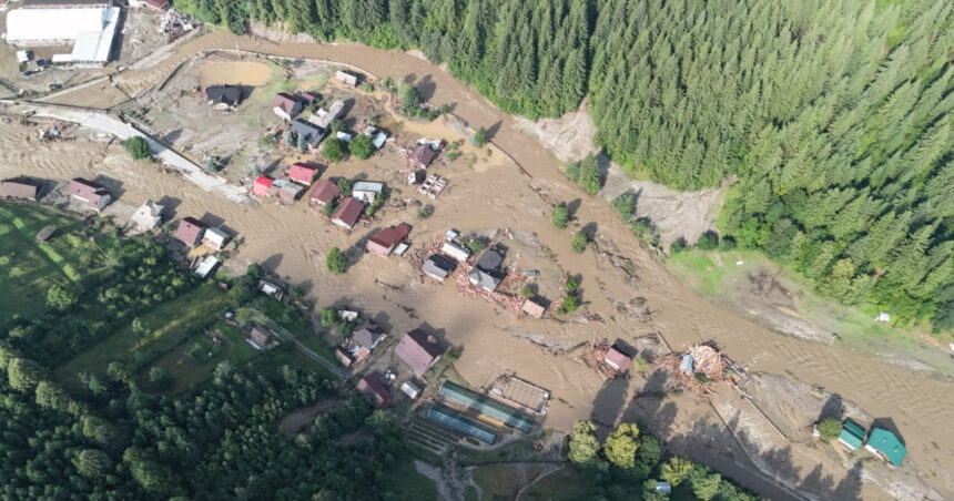 videofoto inundatii devastatoare in moldova trei oameni au fost ucisi de viitura autoritatile pregatesc noi evacuari din calea apelor 6887a360c5278