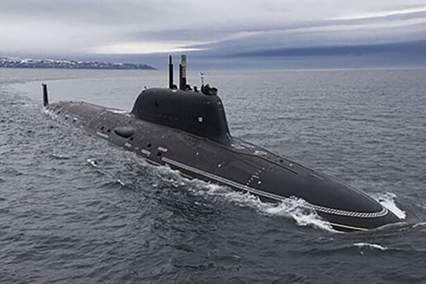 vladimir putin anunta construirea a sase noi submarine nucleare pana in 2030 permit rusiei sa mentina echilibrul de putere in lume 688273a48d950