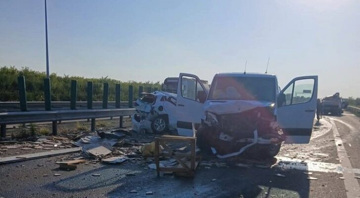 7 autovehicule implicate intr un accident rutier pe autostrada soarelui traficul spre constanta deviat 6899a902c7a5e