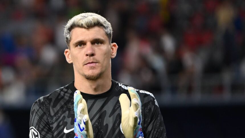 a picat transferul lui stefan tarnovanu galatasaray ia un portar cu sase titluri de campion 689c2afc16682