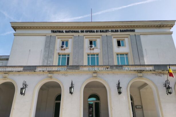 administratia locala a semnat contractul pentru reabilitarea cladirii teatrului oleg danovski 68ab9ec5edb30