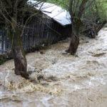alerta de inundatii cod galben de viituri in 11 zone pana luni la pranz harta 688f3ef88ff45