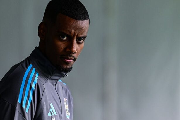 alexander isak a parasit o pe newcastle si se antreneaza cu real sociedad 688d9ff33fb9e