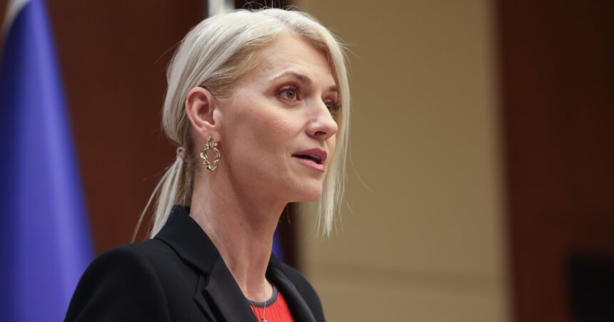 alina gorghiu guvernul sprijina legea care majoreaza pedepsele agresorilor violenti incalcarea ordinelor nu ramane fara consecinte 68a4d210ddbb3