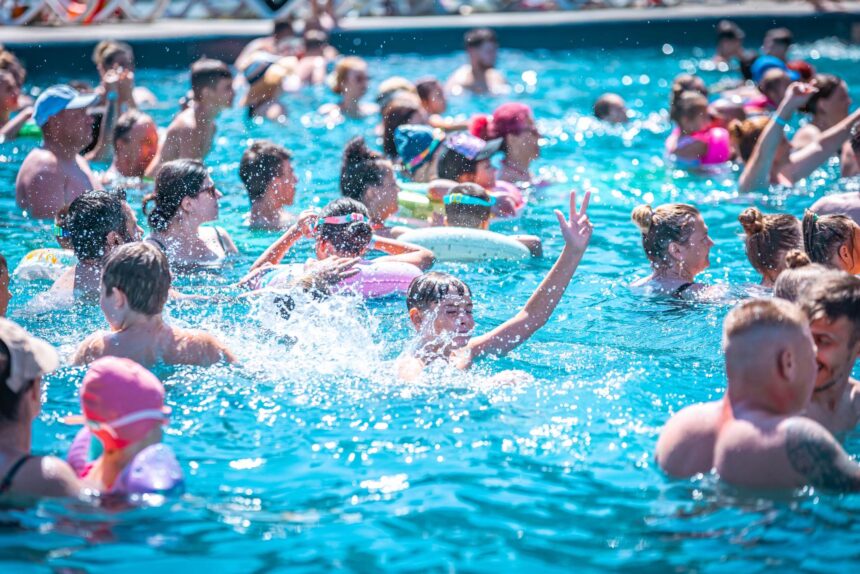 aproape 100 de elevi de la scoala gimnaziala din baraganu vor avea parte de o zi de distractie gratuita la aqua magic 68ae165d62624