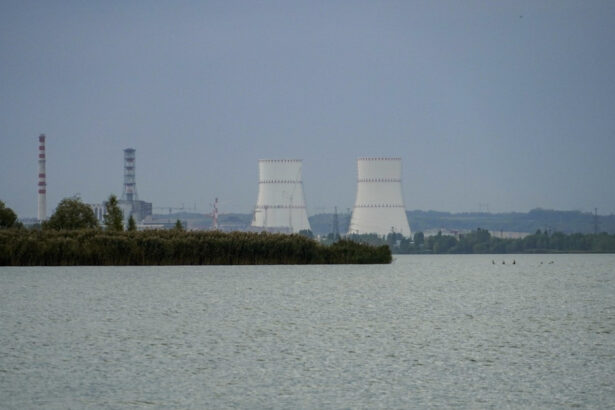 atacuri cu drone lansate de ucraina in ziua independentei sale incendii la centrala nucleara din kursk si la un terminal petrolier 68aac1c99ce36