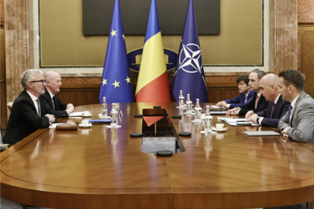 bolojan s a intalnit cu reprezentanti ai moodys romania traverseaza o criza bugetara ce poate fi depasita prin masuri coerente 68af1b4318865