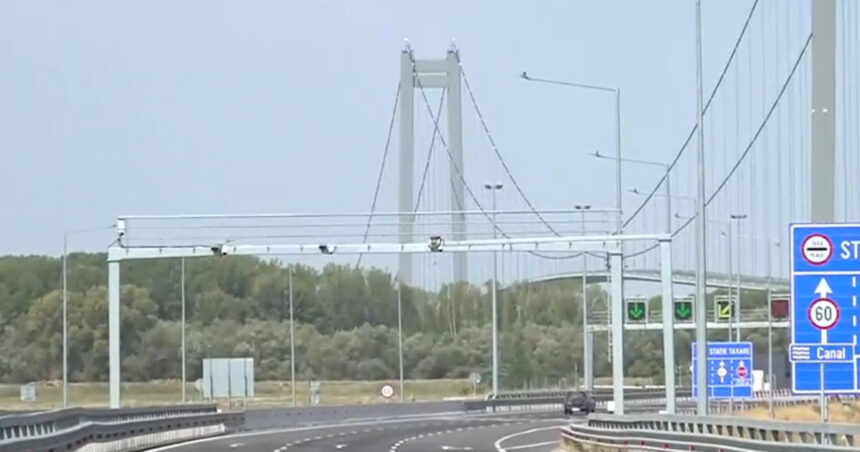 camere radar pe podul suspendat de la braila soferii sunt nemultumiti si cer masuri ca sa nu se mai strice asfaltul 68b43eac07d47