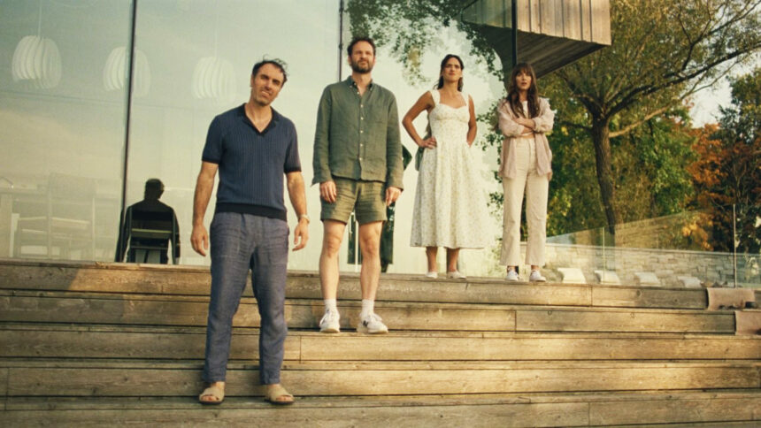 canicula se trateaza cu relatii fara obligatii din 22 august doar la cinema 68a7ebd967279