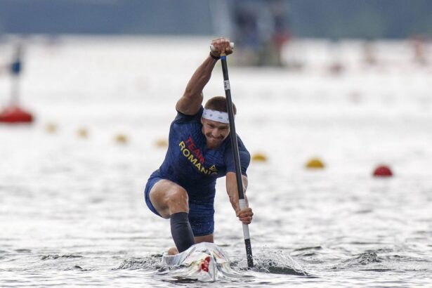 catalin chirila pe creasta valului romanul s a calificat in finala de la canoe simplu 1 000 m a mondialului din italia 68a84ec90ee68
