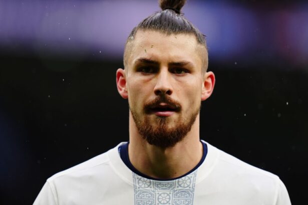 cazul dragusin explicat de antrenorul lui tottenham deocamdata atat 689c3200d49ca
