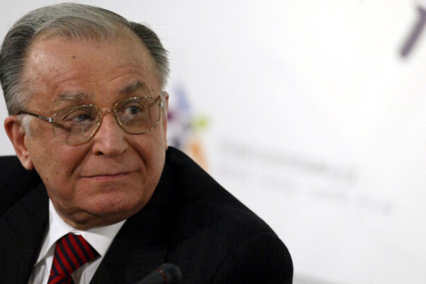 cele mai importante momente din viata si cariera politica a lui ion iliescu primul presedinte al romaniei dupa caderea comunismului 68921ea6b0208