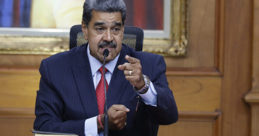 cresc tensiunile intre venezuela si sua caracasul mobilizeaza nave de razboi in apele sale teritoriale 68aec358b538e