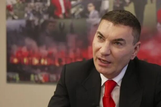 cristi borcea il pune la colt pe andrei nicolescu vorbeste parca plange ati vazut discursurile lui guardiola sau enrique 688dfb5a506ff