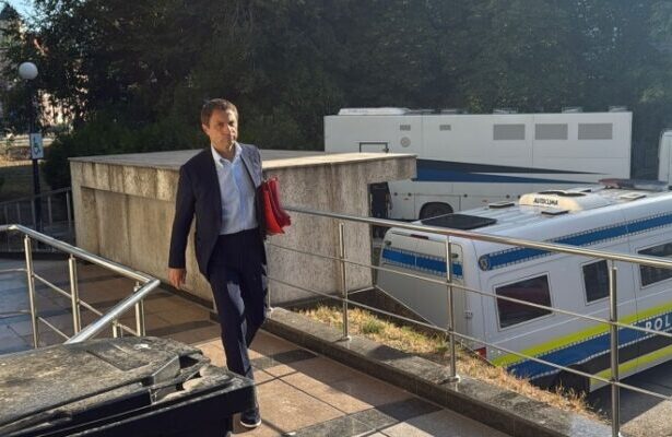 cristian radu a cerut amanarea dosarului in care este suspect de infractiuni de coruptie 68adbcd043015