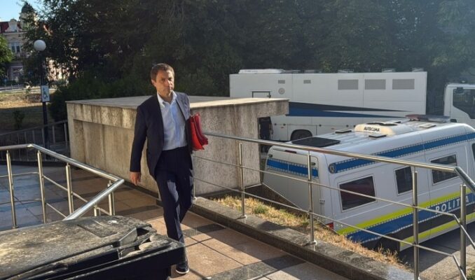 cristian radu a cerut amanarea dosarului in care este suspect de infractiuni de coruptie 68adbcd043015