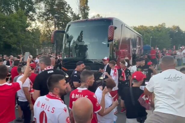 cum a decurs revederea lui politic si a lui musi cu fostii colegi cei doi au facut rocada intre dinamo si fcsb 688e533c31e20