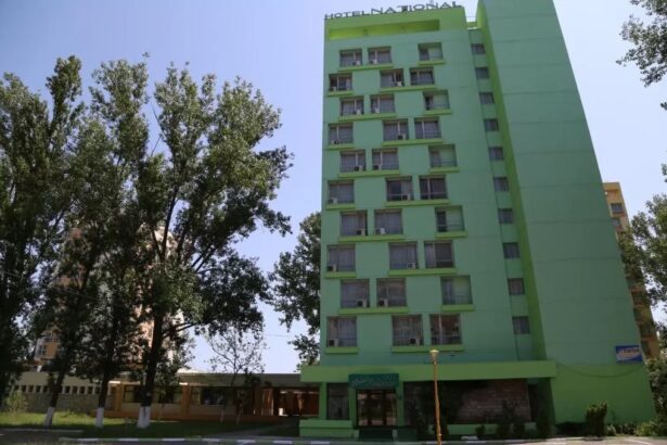 demolari in mamaia in locul restaurantului national vor fi construite un hotel cu zece etaje si o parcare cu cinci niveluri 6895d021a0051