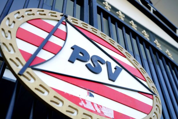 dennis man catre psv eindhoven gica popescu e convins daca se duce asa mai bine sta acasa 6892e974cc777