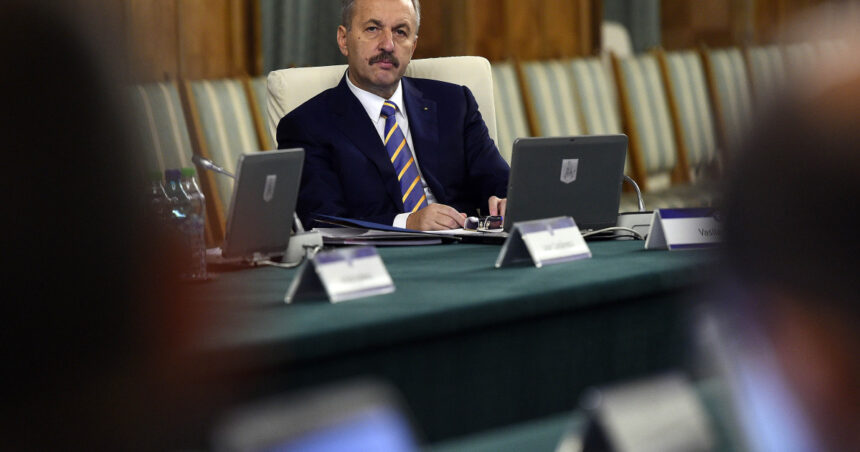 Despărțirea de Iliescu: sfârșitul paravanului și începutul examenului nostru 1 despartirea de iliescu gata cu paravanul incepe examenul nostru 6896089569d61