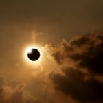 eclipsa secolului va aduce intuneric pe pamant timp de 6 minute si 22 de secunde 688dc18a8aa64