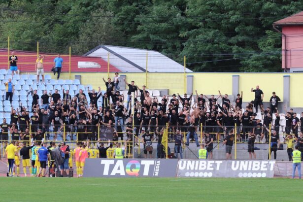 exclusiv bate vantul pe stadionul unei echipe de traditie din romania de doi ani n a mai jucat nicio echipa acolo 6898bfa265f79