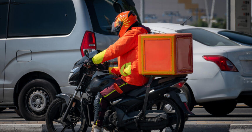 exclusiv cum sunt selectati muncitorii straini adusi in romania muncim din greu sa castigam niste bani nu suntem invadatori 68b1a9c353e6f