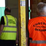 flagrant spectaculos la biroul vamal constanta inspector vamal prins cu banii in borseta un afacerist chinez client fidel 68a6447f5f78d