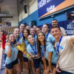 foto echipa uoc pe podiumul european medalie de bronz la campionatul universitar de volei feminin 2025 68906c6451eb1