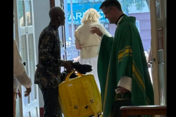 foto francisc dobos mesaj ironic dupa indemnul aur la refuzarea livratorilor straini un dac neaos din nigeria a venit sa se spovedeasca 68ab15479a1ca