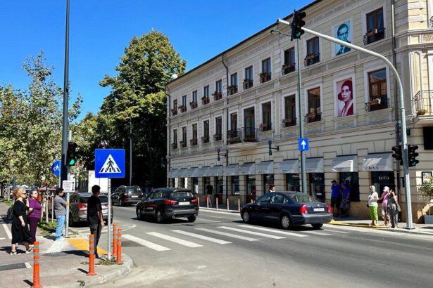 foto un nou sistem de semaforizare inteligent pus in functiune pe strada mircea cel batran din constanta 68aedaeb0d74e
