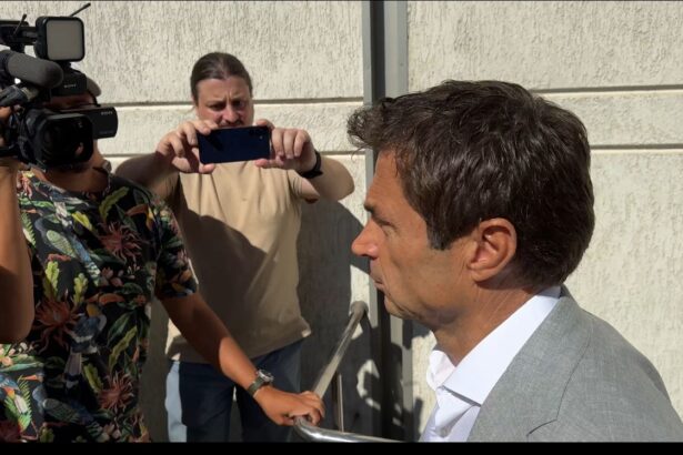foto video radu cristian primarul mangaliei emotii mari afla daca merge in arest dna constanta aduce acuzatii grele 645 000 de euro mita terenuri si haine de lux 68aebef346833