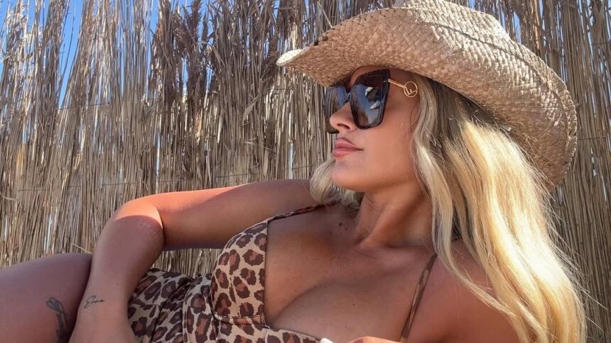 galerie foto sotia fotbalistului de la fcsb a rupt tacerea dupa ce gigi becali i a reziliat contractul jucatorului cand o usa se inchide 689771a766456