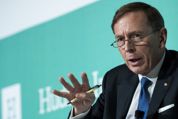 gen david petraeus fost director al cia obstacolul in calea pacii in acest moment este chiar presedintele vladimir putin 68ac24d1162d0
