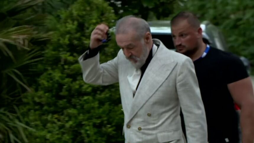 gigi becali s a razgandit in privinta unui jucator de la fcsb mi a zis varga ca l vrea ia treci pe lista ma 688da3724ec93