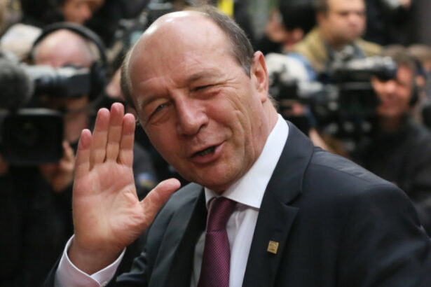 guvernul a decis care va fi locuinta lui traian basescu un apartament intr un bloc decizia secretizata 68a6fa0eca9f3