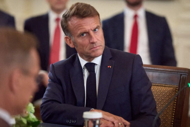 macron spune despre putin ca este un capcaun la usile noastre care are nevoie sa continue sa manance pentru a supravietui 68a4545902831