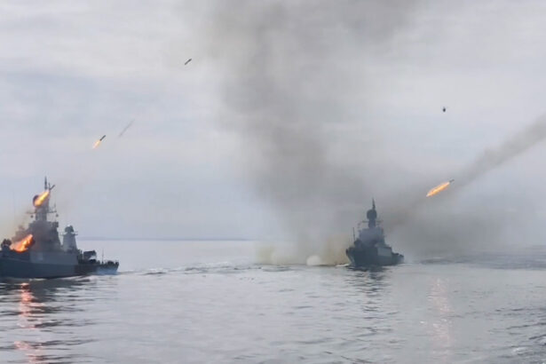 marina rusa face manevre militare in marea baltica dupa ce trump a anuntat ca trimite doua submarine nucleare in apropierea rusiei 68a841afe3282