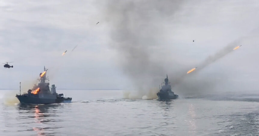marina rusa face manevre militare in marea baltica dupa ce trump a anuntat ca trimite doua submarine nucleare in apropierea rusiei 68a841afe3282