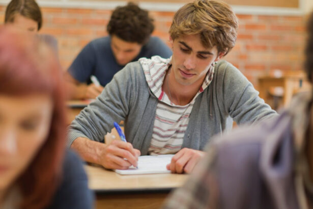 ministrul educatiei universitatile trebuie sa si pastreze libertatea de a oferi burse din venituri proprii 68946c6ce317b