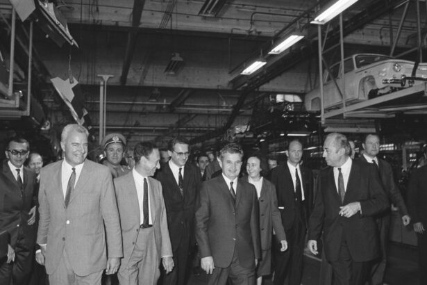 miturile raiului comunist 3 ceausescu a platit datoria externa dar cu costuri uriase pentru populatie era romania mai bogata 68904db6b7f4c